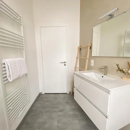 New Cozy In Porte De Hal Apartment *