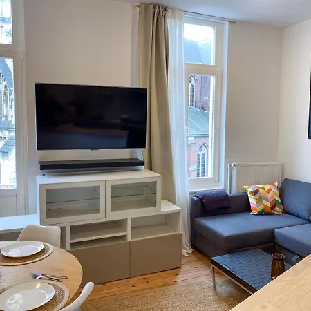 New Cozy In Porte De Hal Apartment